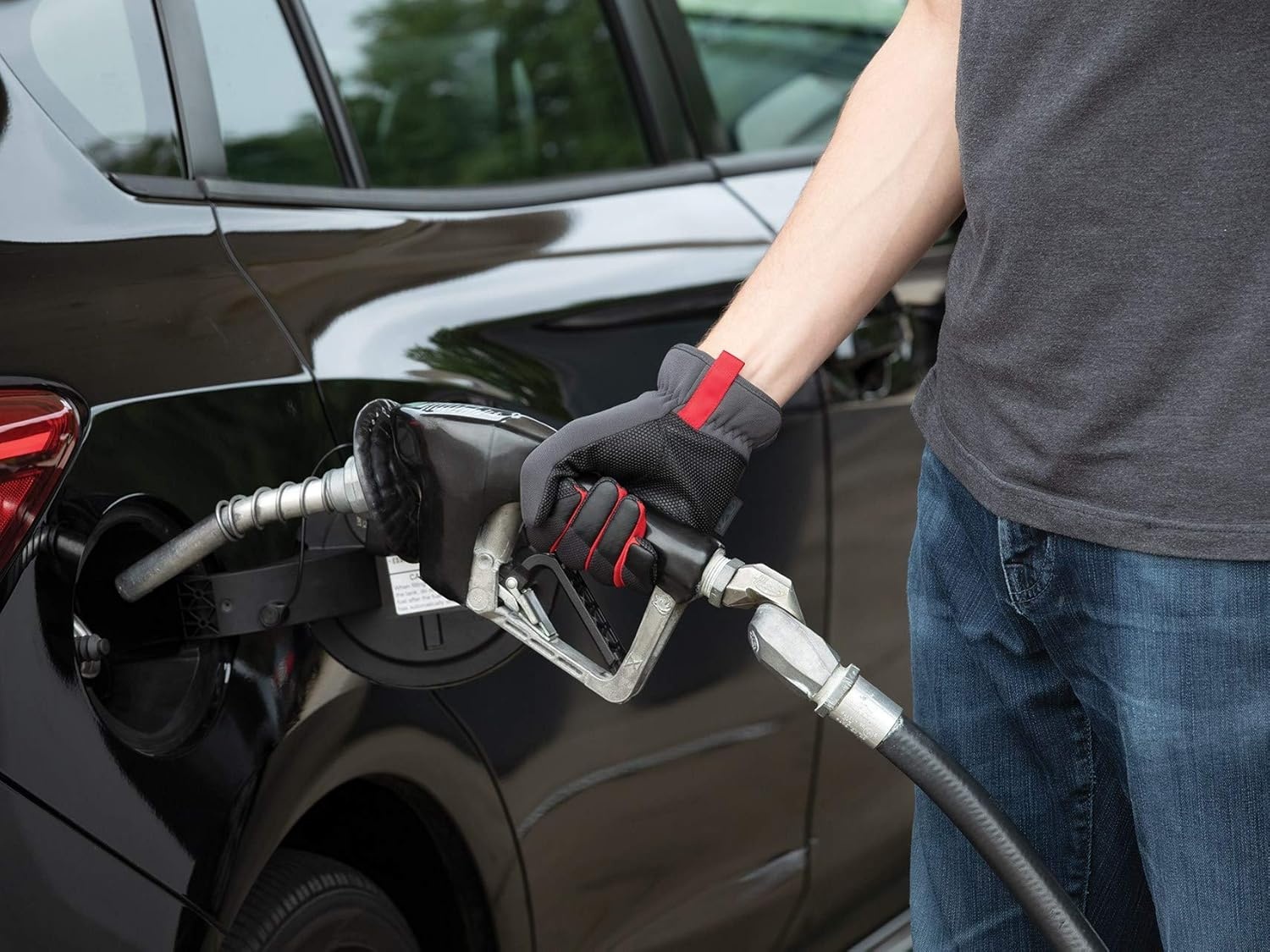 image:imageWeatherTech FuelGlove Helps Protect Hands from Dirt Fuel and other Debri found on Dirty Gas Pump Handles 1 Pair Mens LargeMens